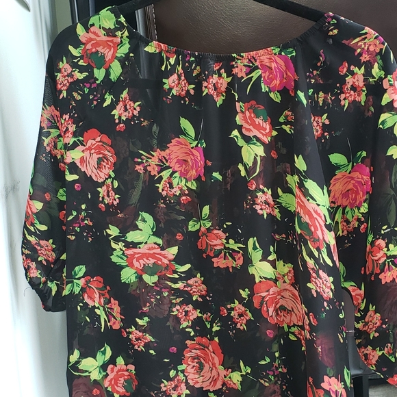 💥4 for $10💥Womens chiffon sheer top - Picture 2 of 4